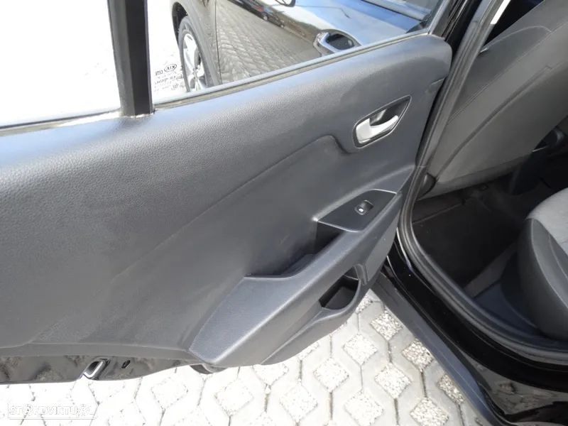 Kia Stonic 1.2 Urban - 21