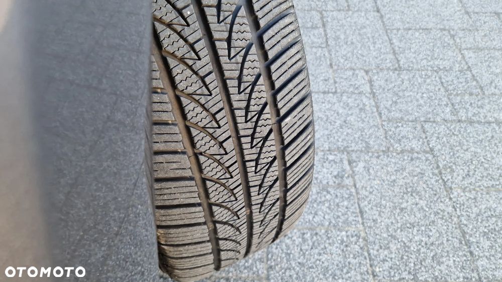 Peugeot 2008 1.6 BlueHDi Allure S&S - 31