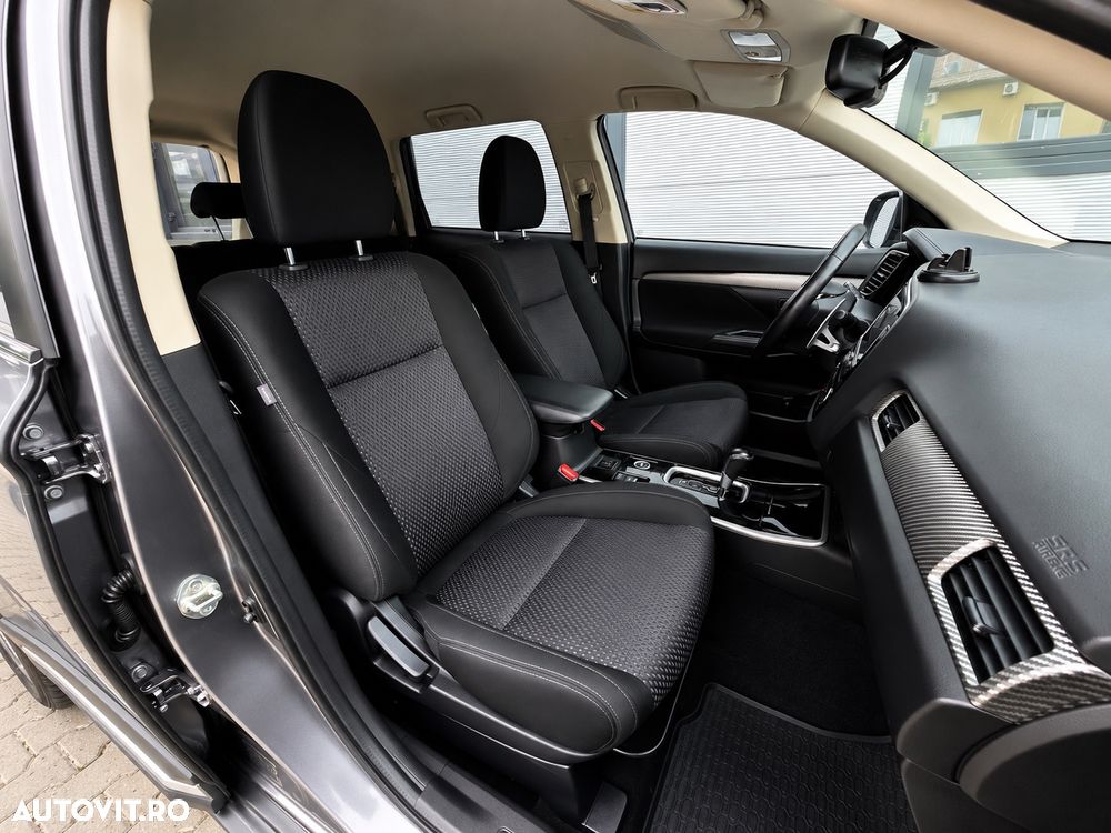 Mitsubishi Outlander 2.2 DI-D 4WD Automatik Edition 100+ - 9