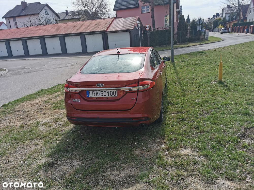 Ford Fusion - 2