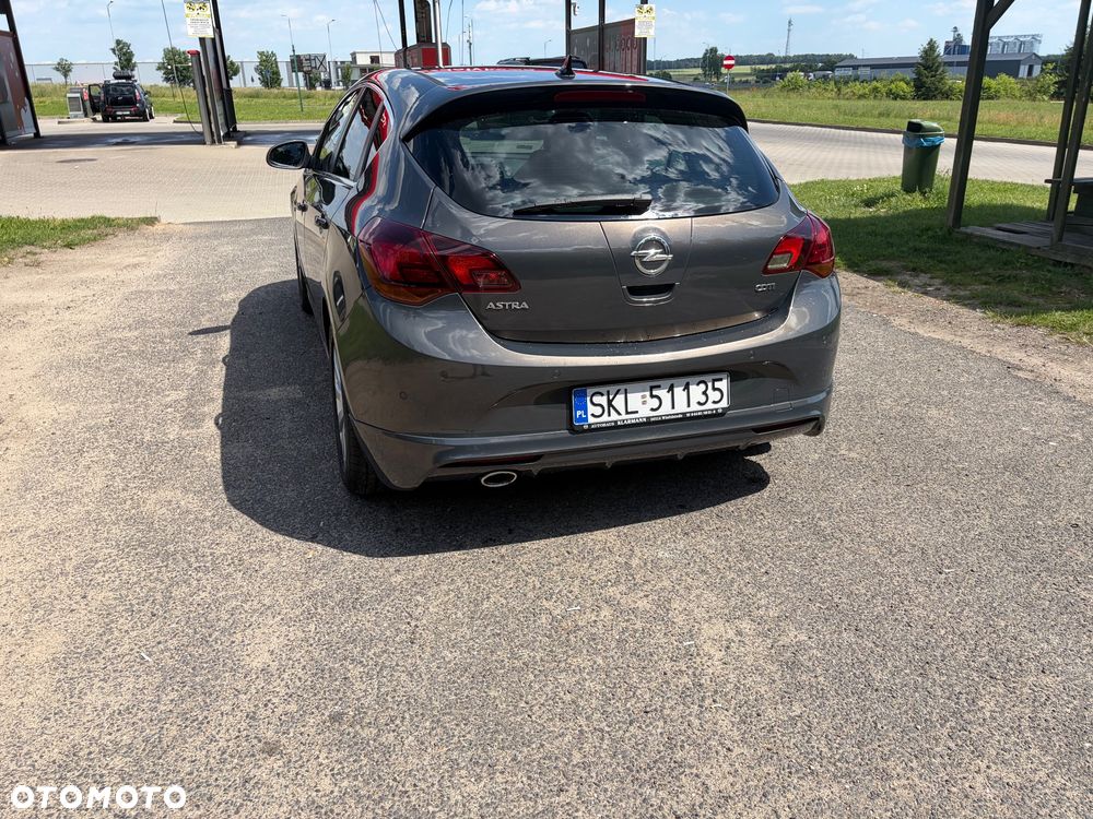 Opel Astra 2.0 CDTI Cosmo - 3