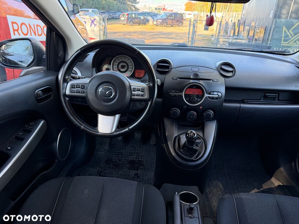 Mazda 2 1.5 Dynamic - 8