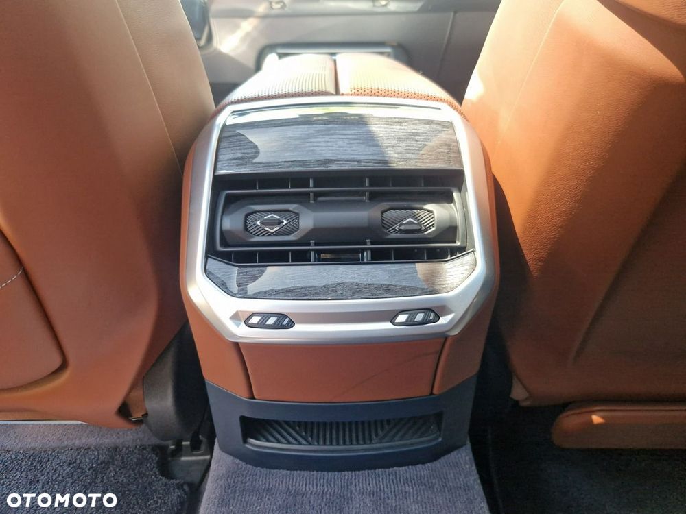 BMW Seria 7 - 26