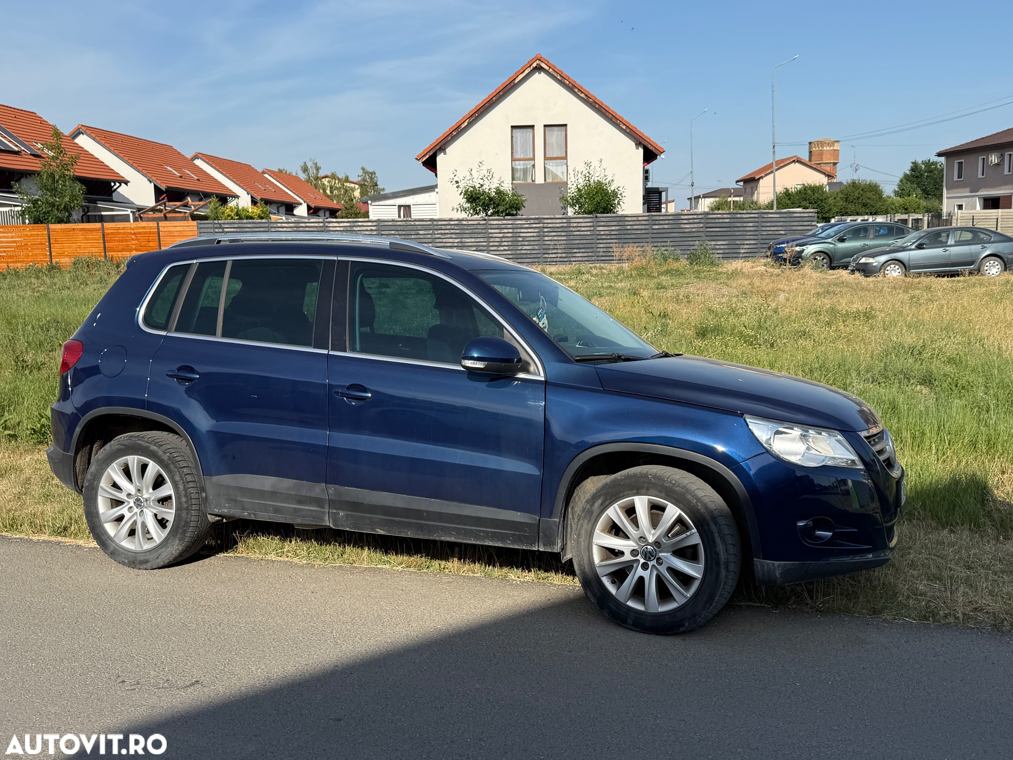 Volkswagen Tiguan - 2