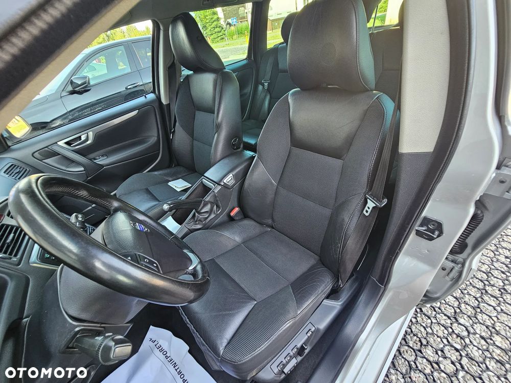Volvo V70 2.5T AWD Edition Sport - 30
