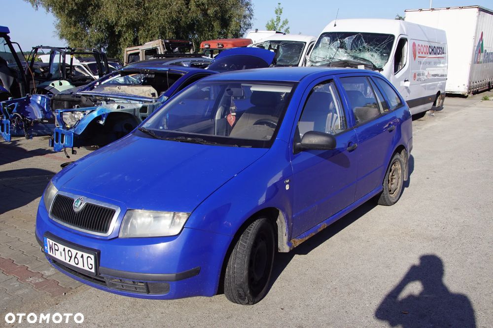 Auto na części - Skoda Fabia I 1.2 12V 64 KM AZQ GSB LF5K 2004R Silnik Skrzynia Błotnik Drzwi Szyba Lampa Lusterko Klapa Maska Deska Kokpit Sterownik Moduł Czujnik Licznik - 1