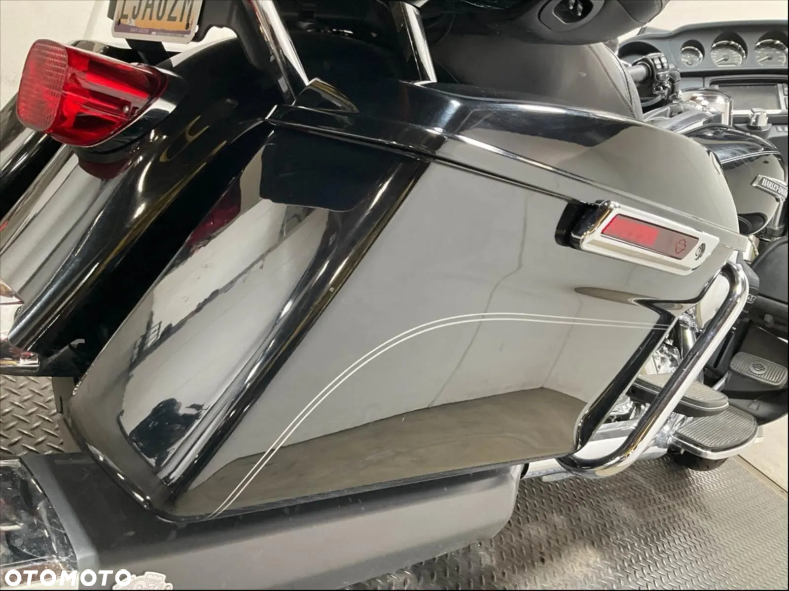 Harley-Davidson FLHS Electra Glide - 14