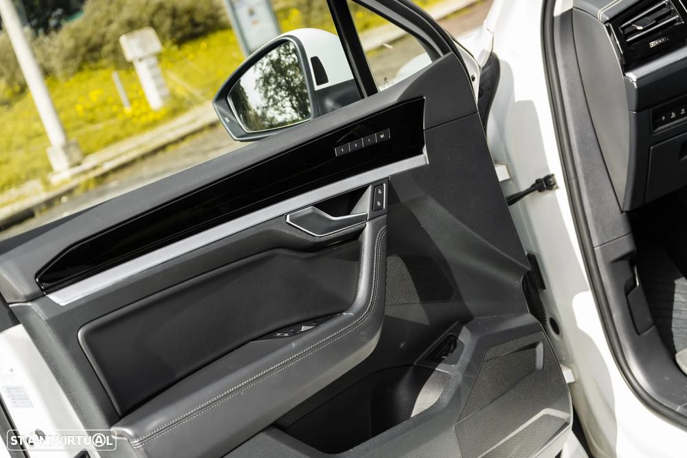 VW Touareg 3.0 TDI V6 Elegance Plus - 12