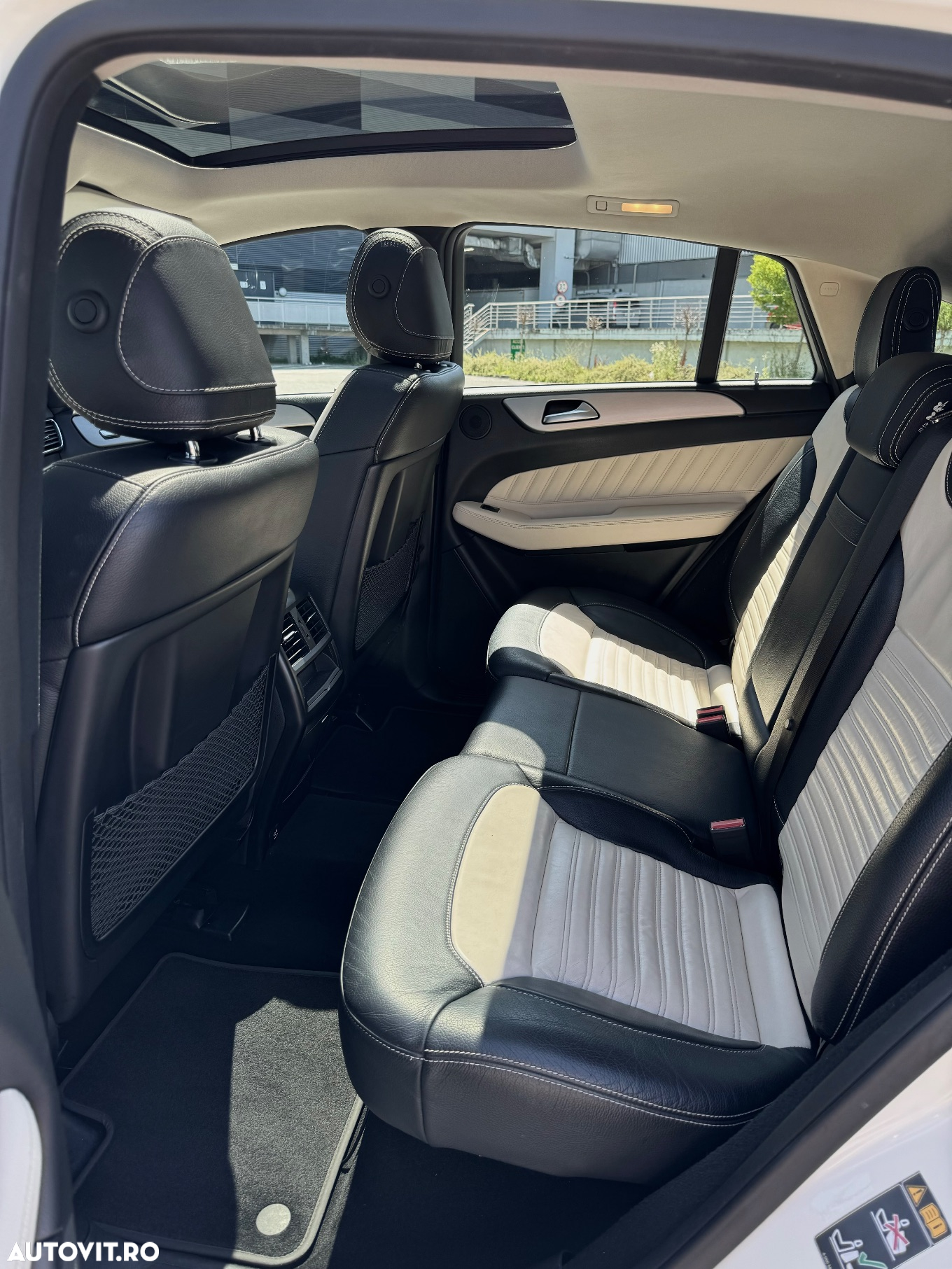 Mercedes-Benz GLE 400 4MATIC - 11