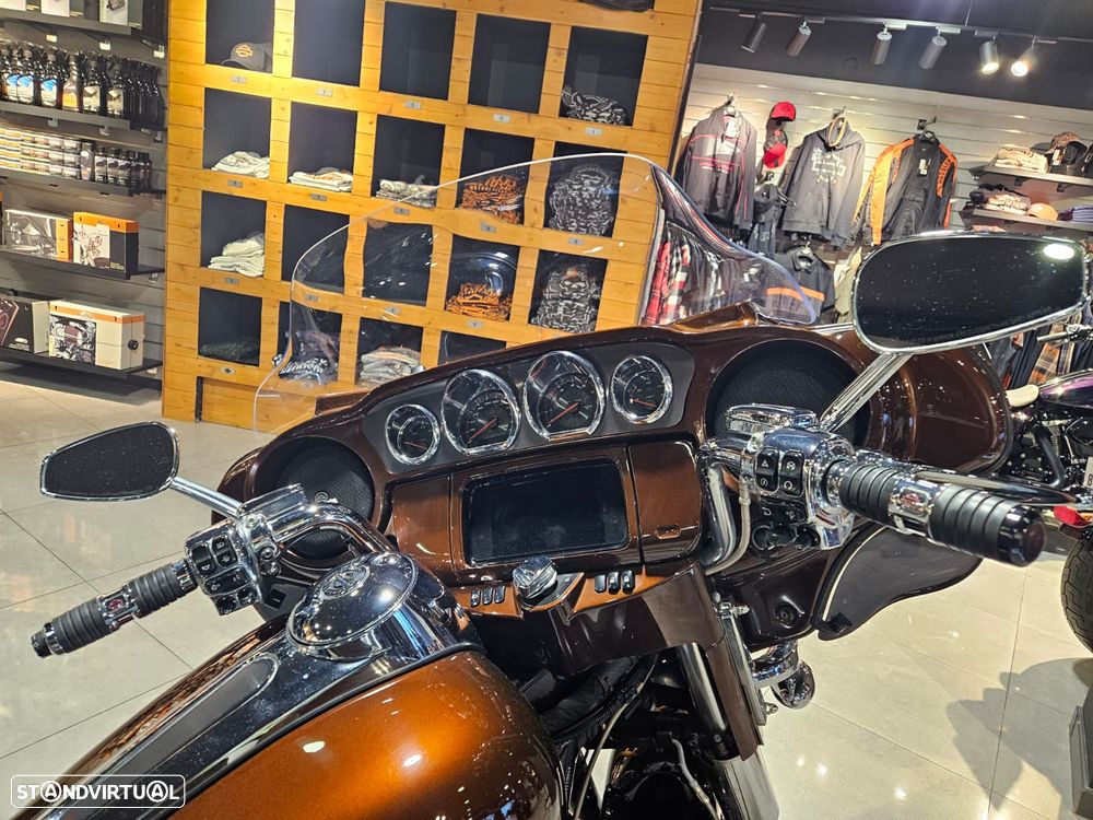 Harley-Davidson Ultra Limited CVO - 18