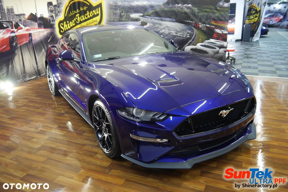 Ford Mustang - 4