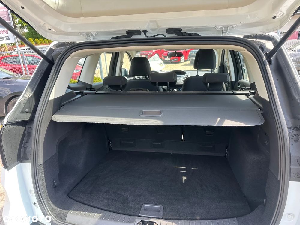 Ford Kuga 1.5 EcoBoost 2x4 Trend - 11