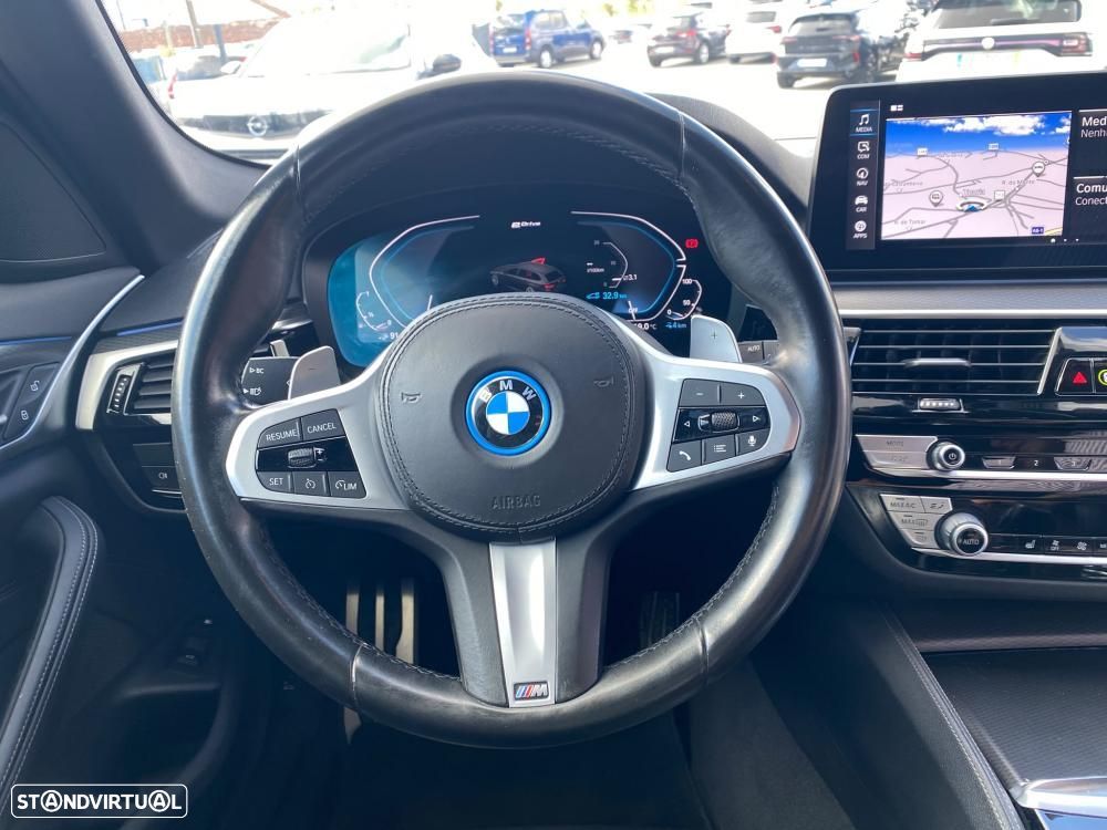 BMW 530 e Pack Desportivo M - 5