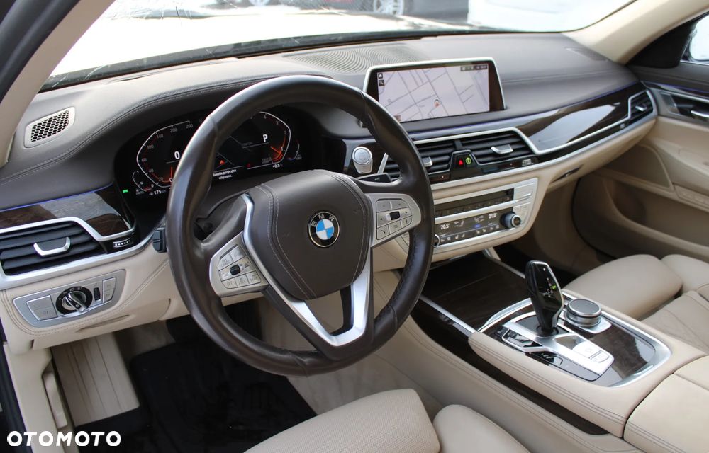 BMW Seria 7 740d xDrive - 18