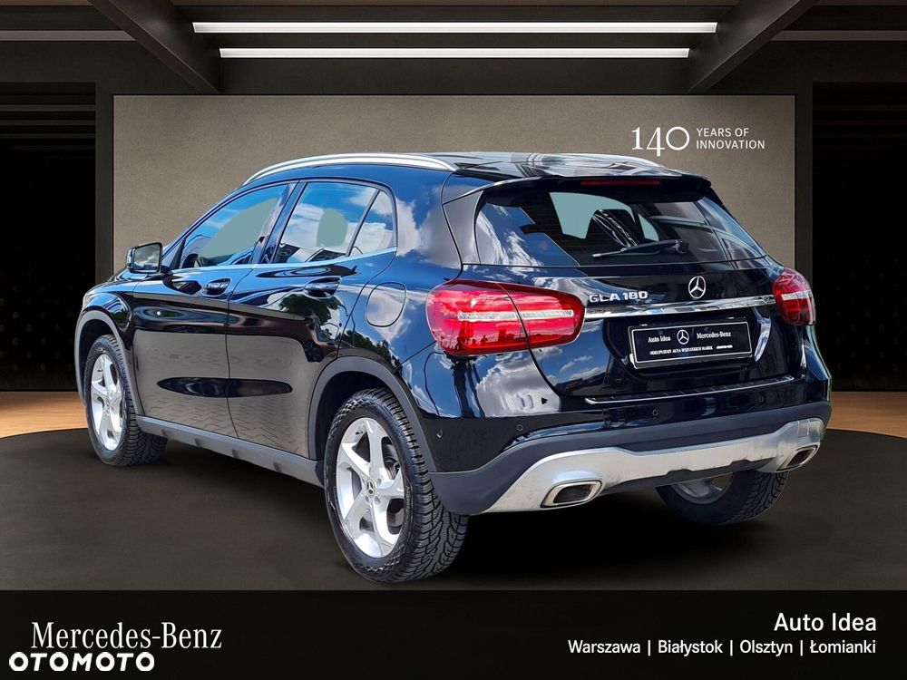 Mercedes-Benz GLA 180 7G-DCT Urban - 4