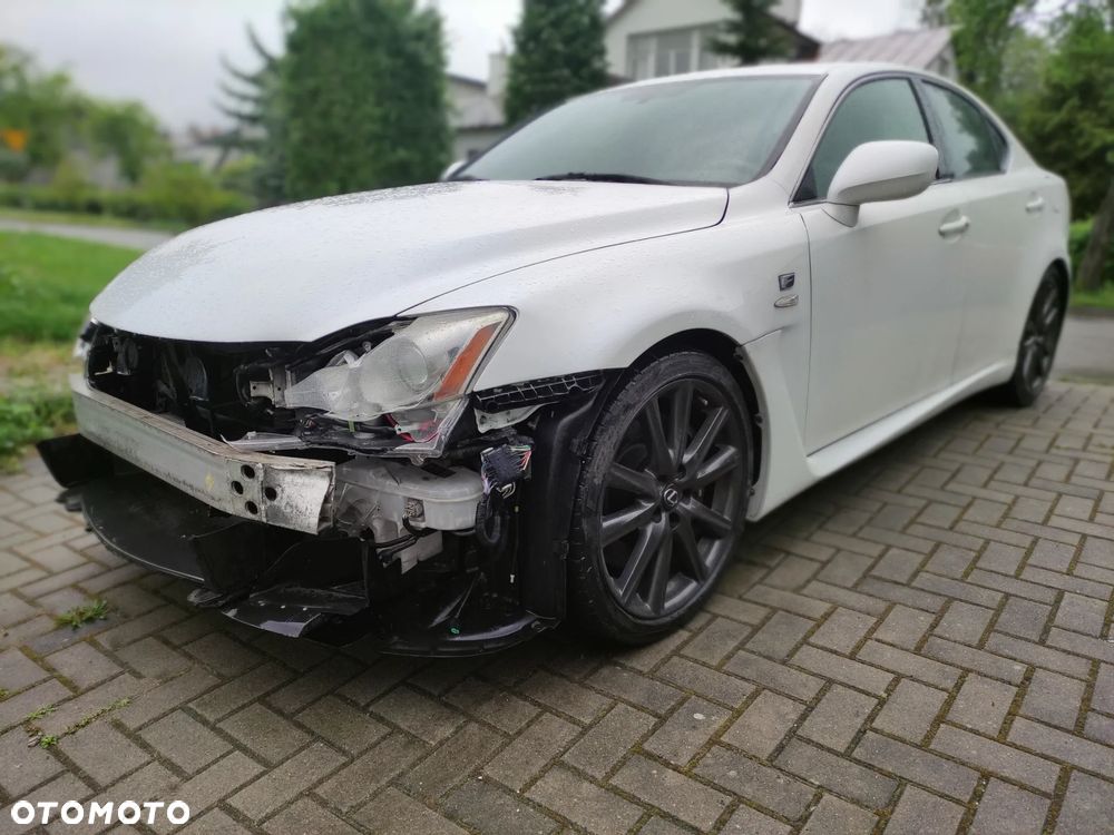 Lexus IS - 2