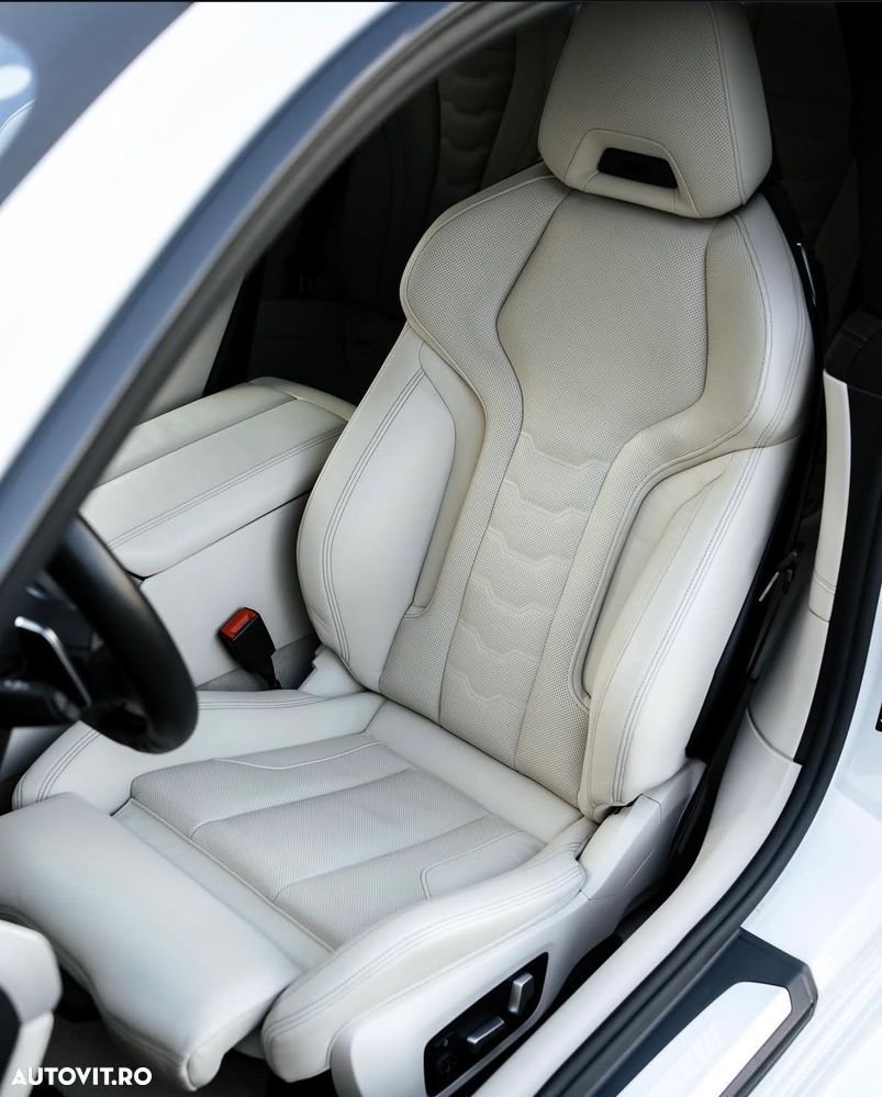 BMW Seria 8 840d xDrive AT MHEV - 13