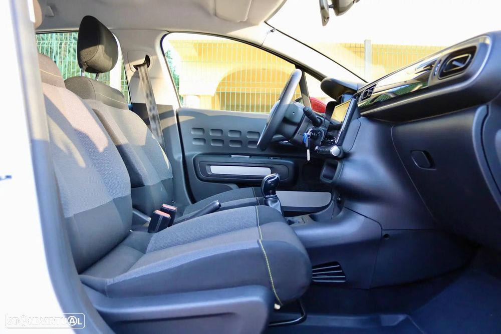 Citroën C3 1.2 PureTech Shine - 20