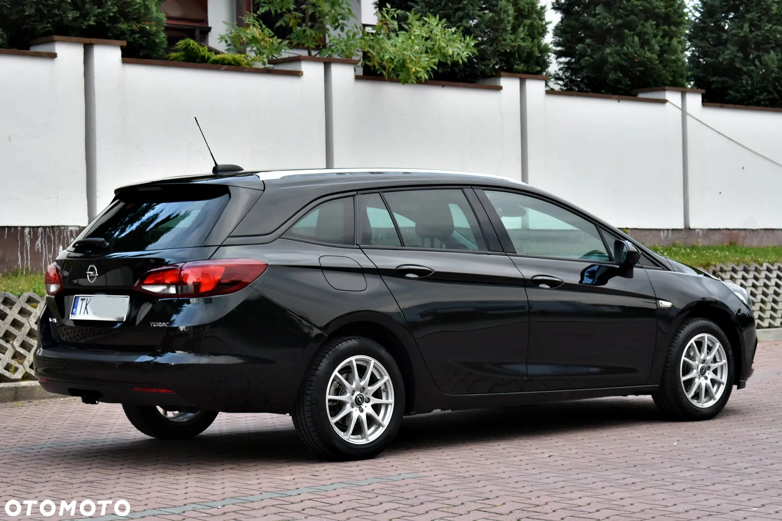 Opel Astra V 1.4 T Enjoy - 10