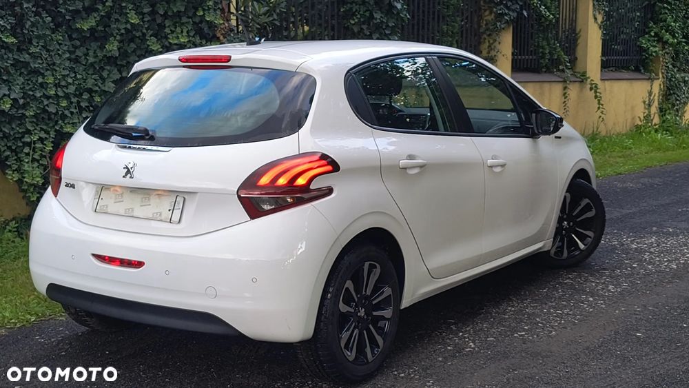 Peugeot 208 BlueHDi 100 Allure - 5