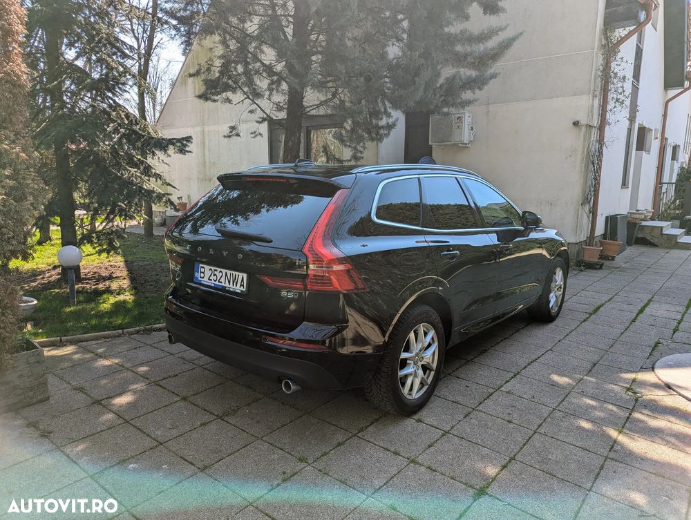 Volvo XC 60 B5 MHEV AT8 AWD Momentum Pro - 17
