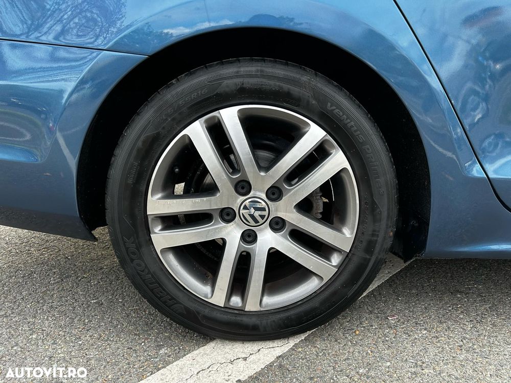 Volkswagen Jetta 2.0 TDI DSG Comfortline - 18