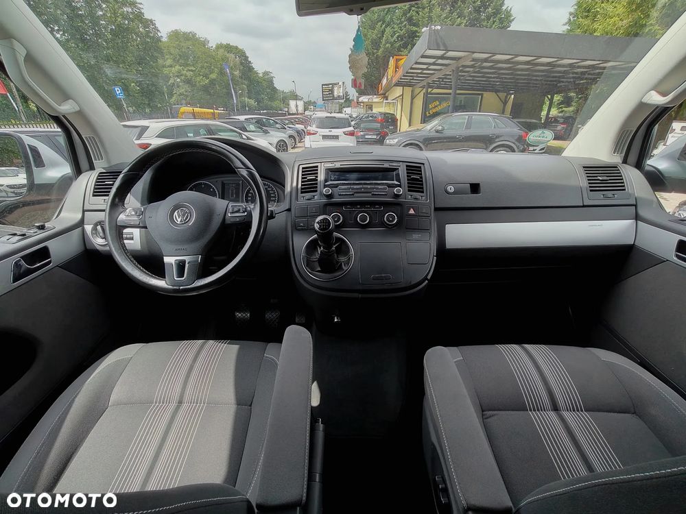 Volkswagen Multivan - 12