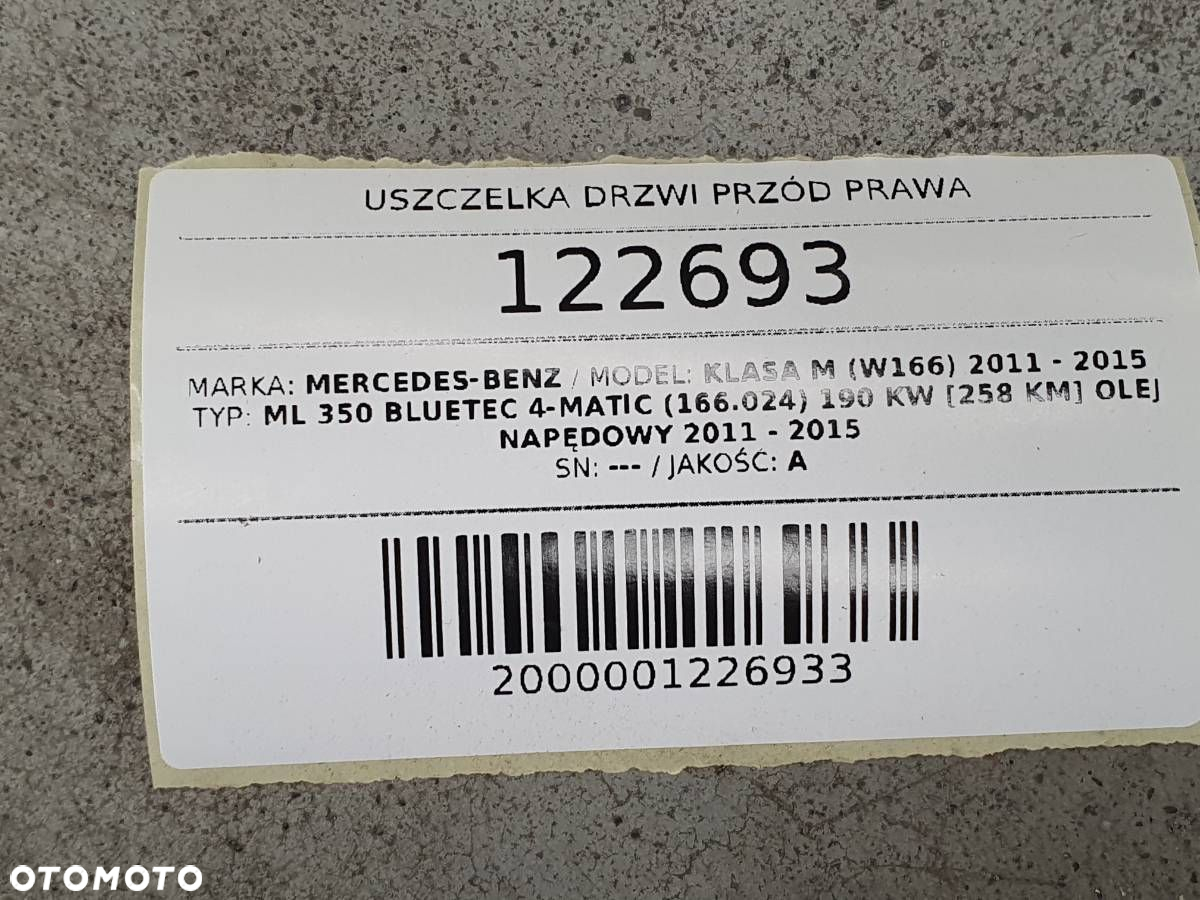 USZCZELKA DRZWI PRZÓD PRAWA MERCEDES ML W166 - 5