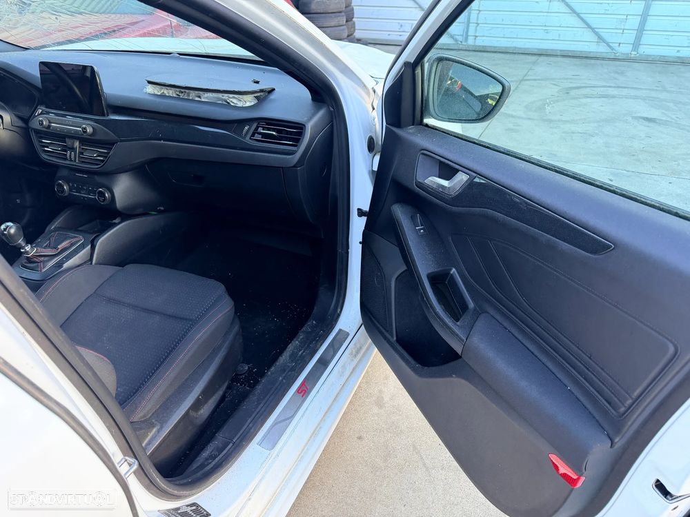 FORD FOCUS ST-LINE 1.0 125 CV DE 2020 EM CENTRO DE ABATE (FIM DE VIDA) - 5