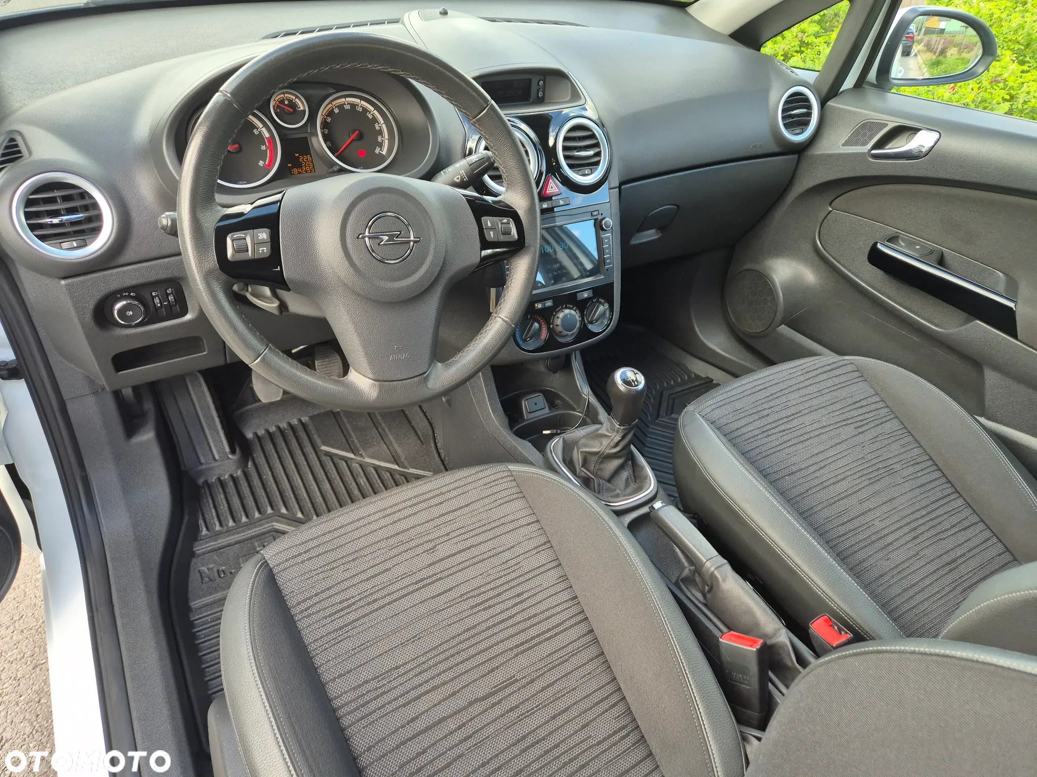 Opel Corsa 1.4 16V Navi - 6