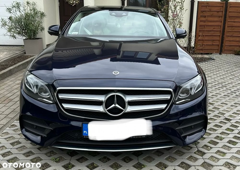 Mercedes-Benz Klasa E 220 d 4-Matic 9G-TRONIC - 4