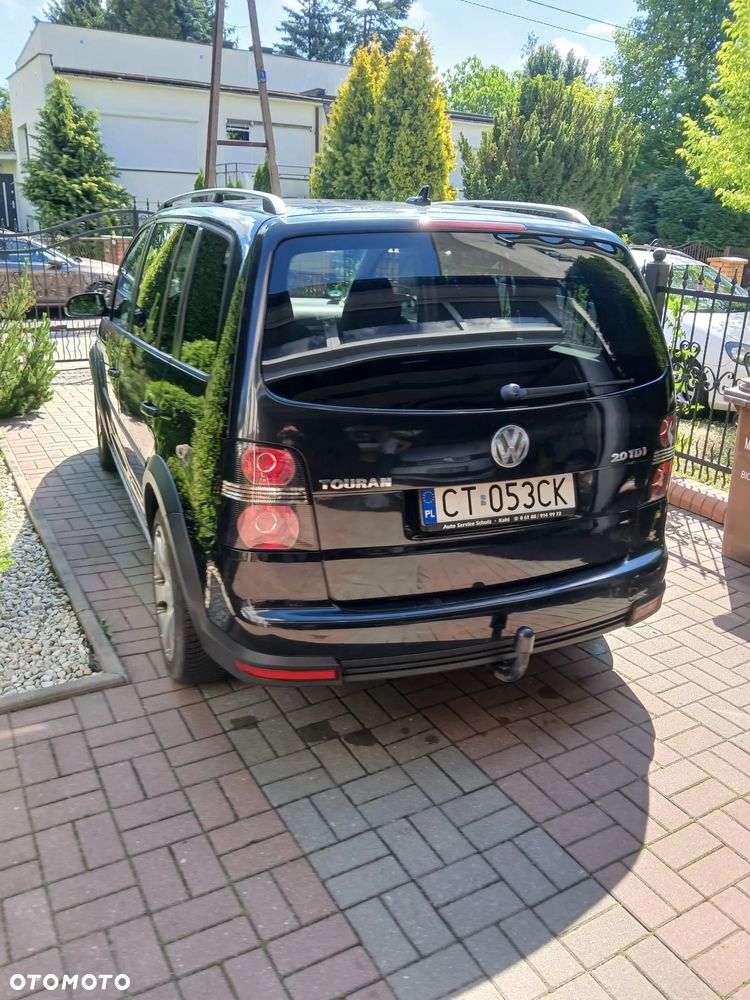 Volkswagen Touran 2.0 TDI DPF Cross - 2