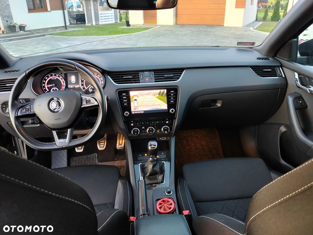 Skoda Octavia 2.0 TDI RS - 6