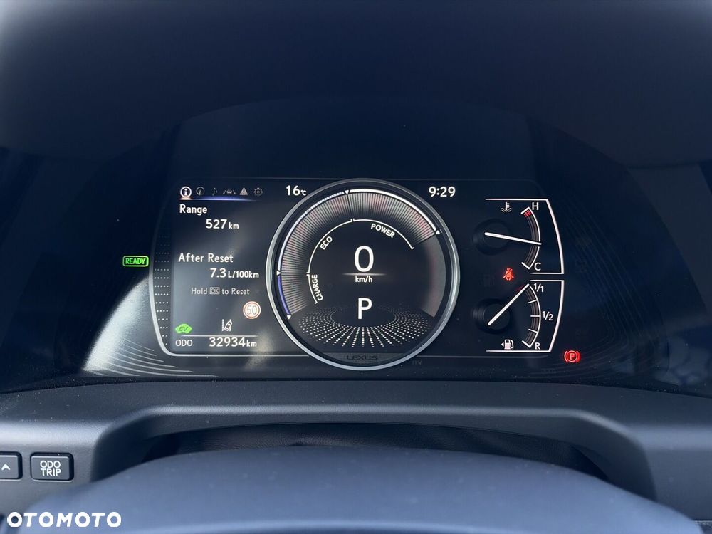 Lexus ES 300h Business Edition - 21