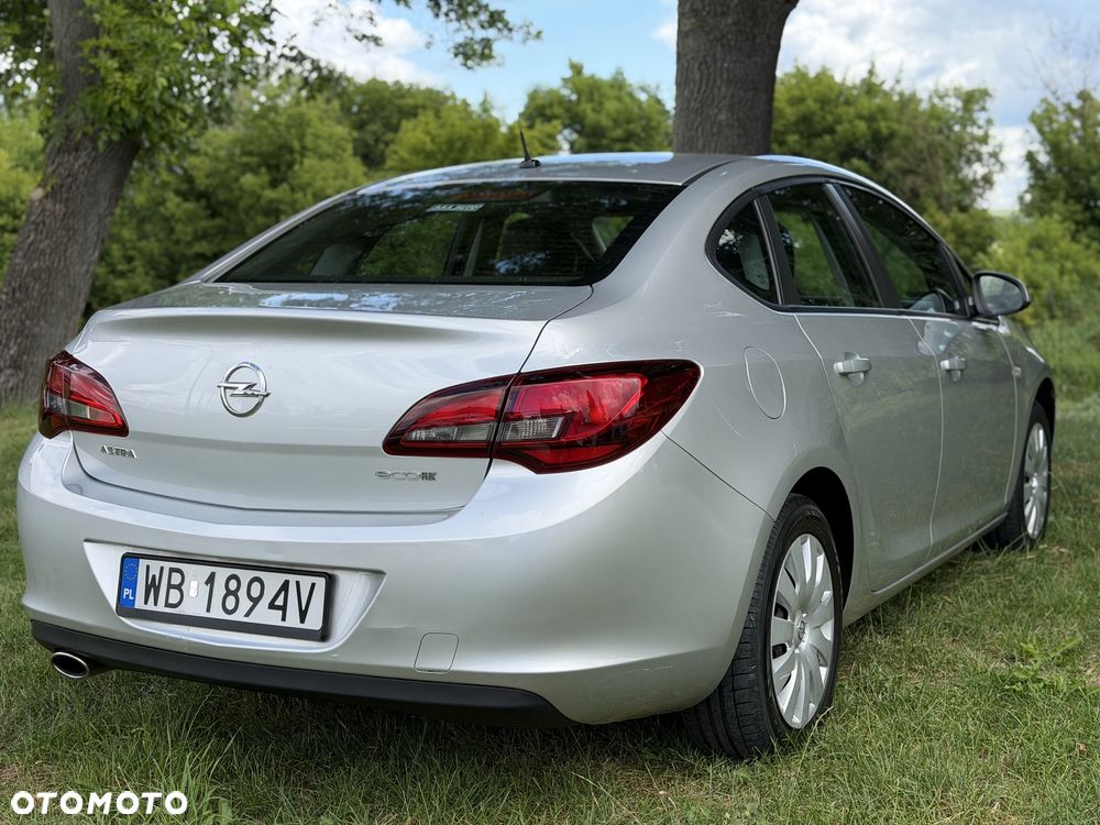 Opel Astra - 4