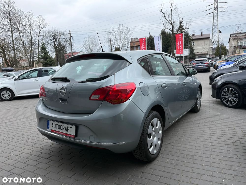 Opel Astra 1.6 Enjoy EU6 - 21