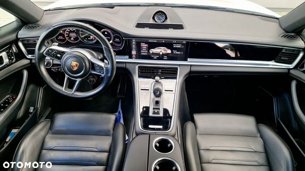 Porsche Panamera 4 E-Hybrid - 20