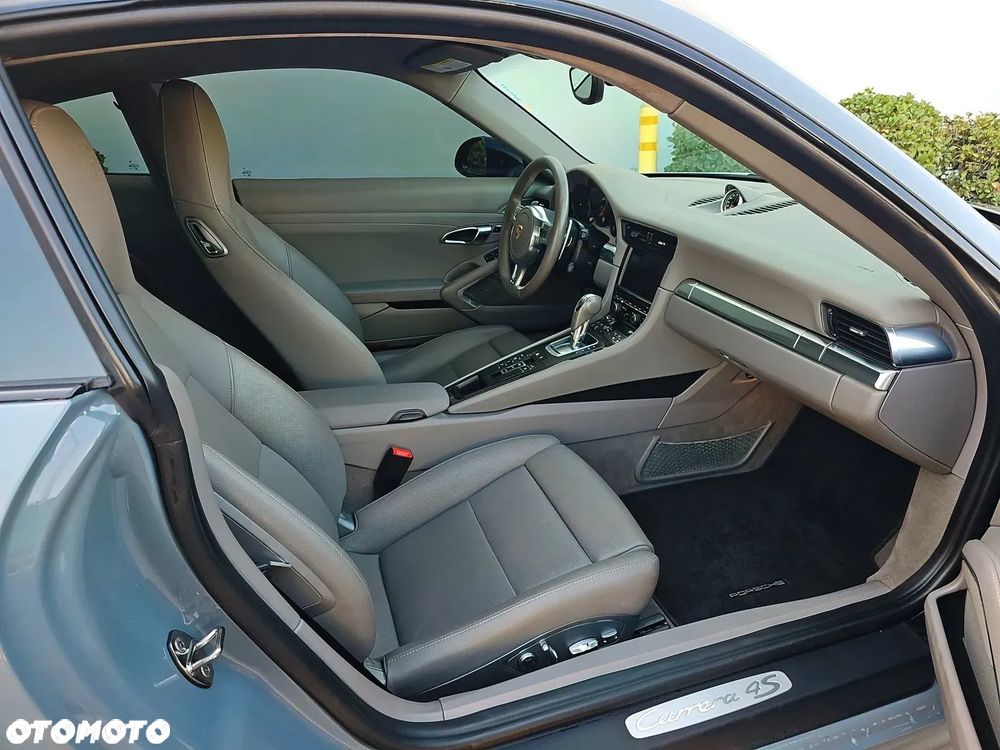 Porsche 911 Carrera 4S PDK - 10
