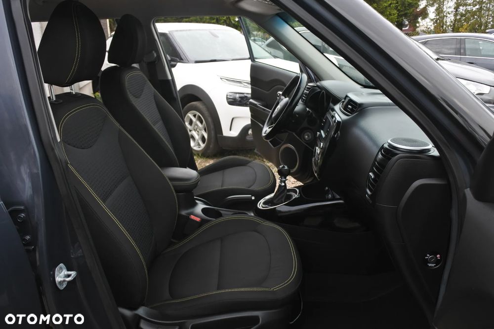 Kia Soul 1.6 CRDI Dream Team Edition - 6