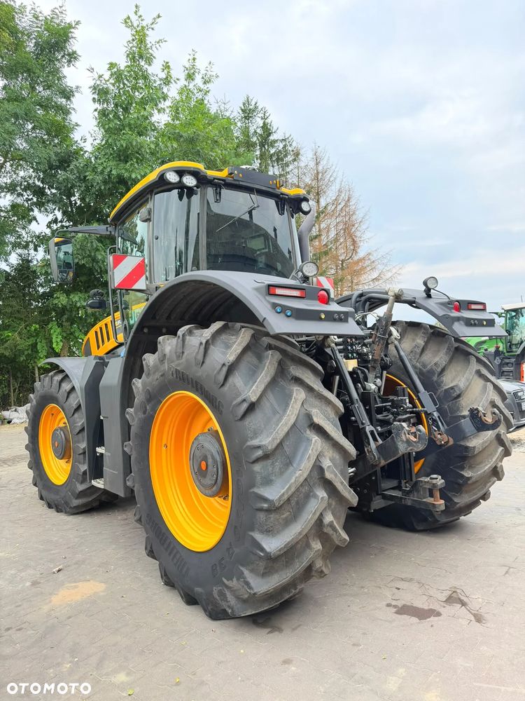 JCB Fastrac 8330 - 16