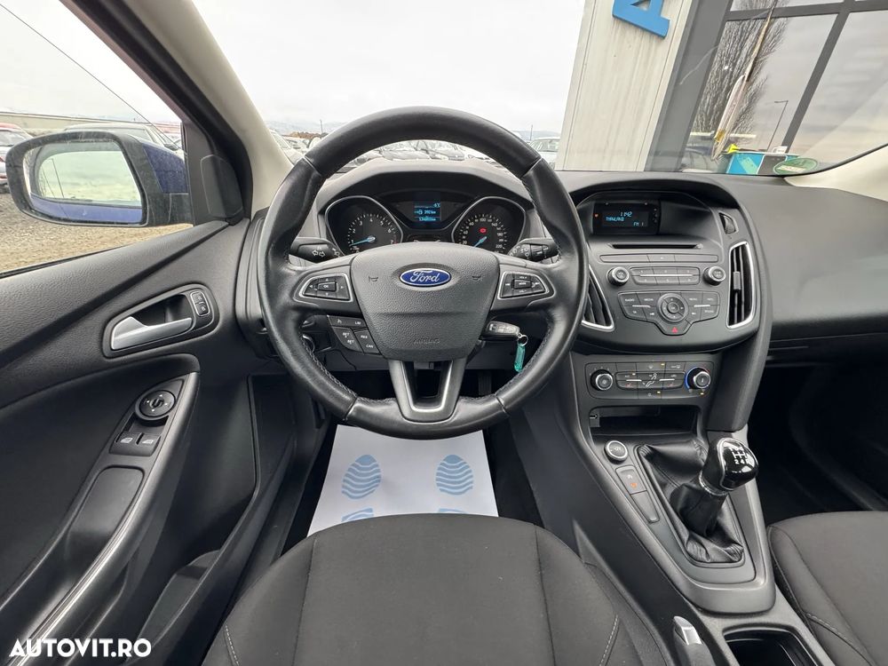 Ford Focus 1.0 EcoBoost Trend - 25
