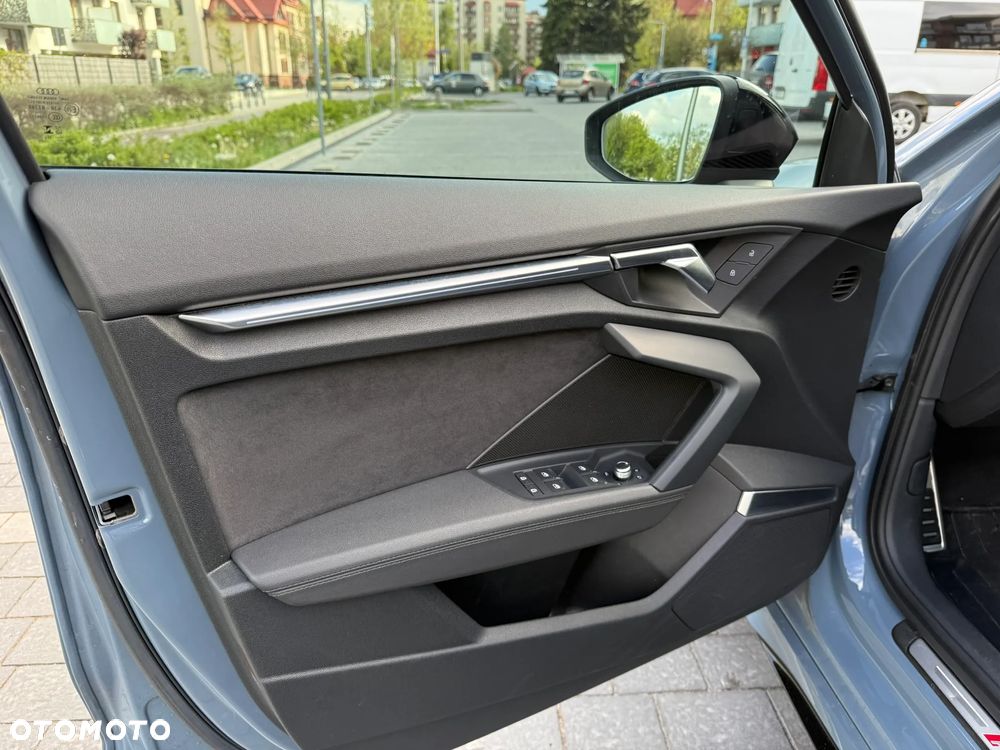 Audi RS3 Sportback - 12