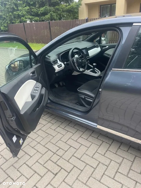 Renault Clio - 9