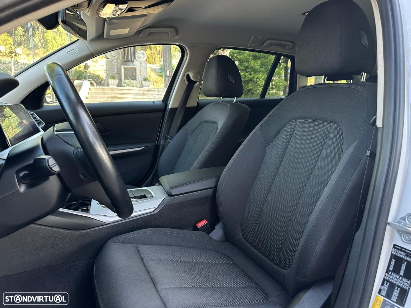 BMW 330 e Touring Corporate Edition Auto - 11