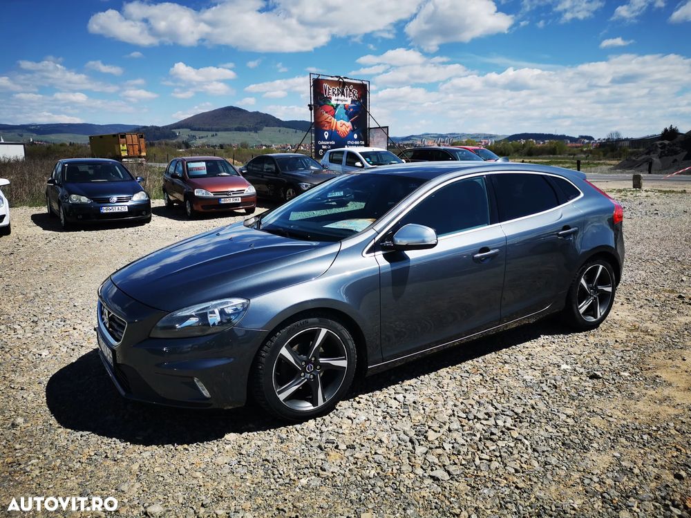 Volvo V40 D2 R-Design - 5