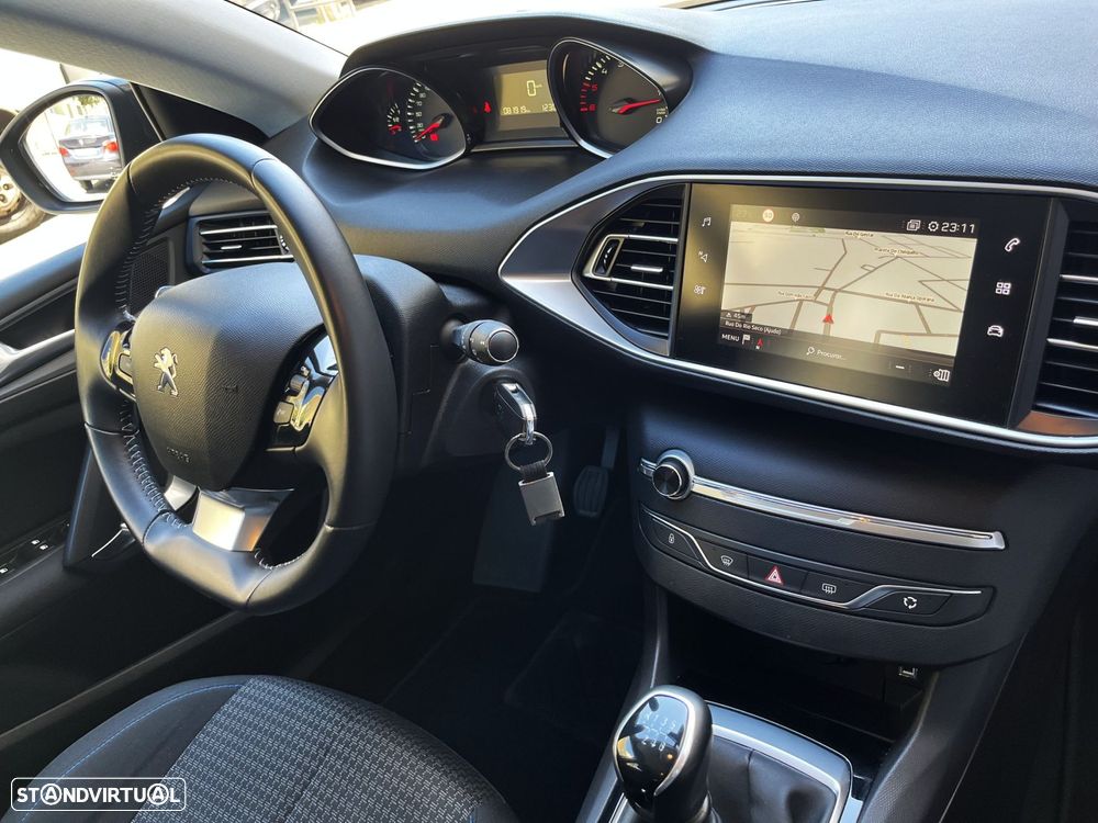 Peugeot 308 SW 1.5 BlueHDi Style - 23