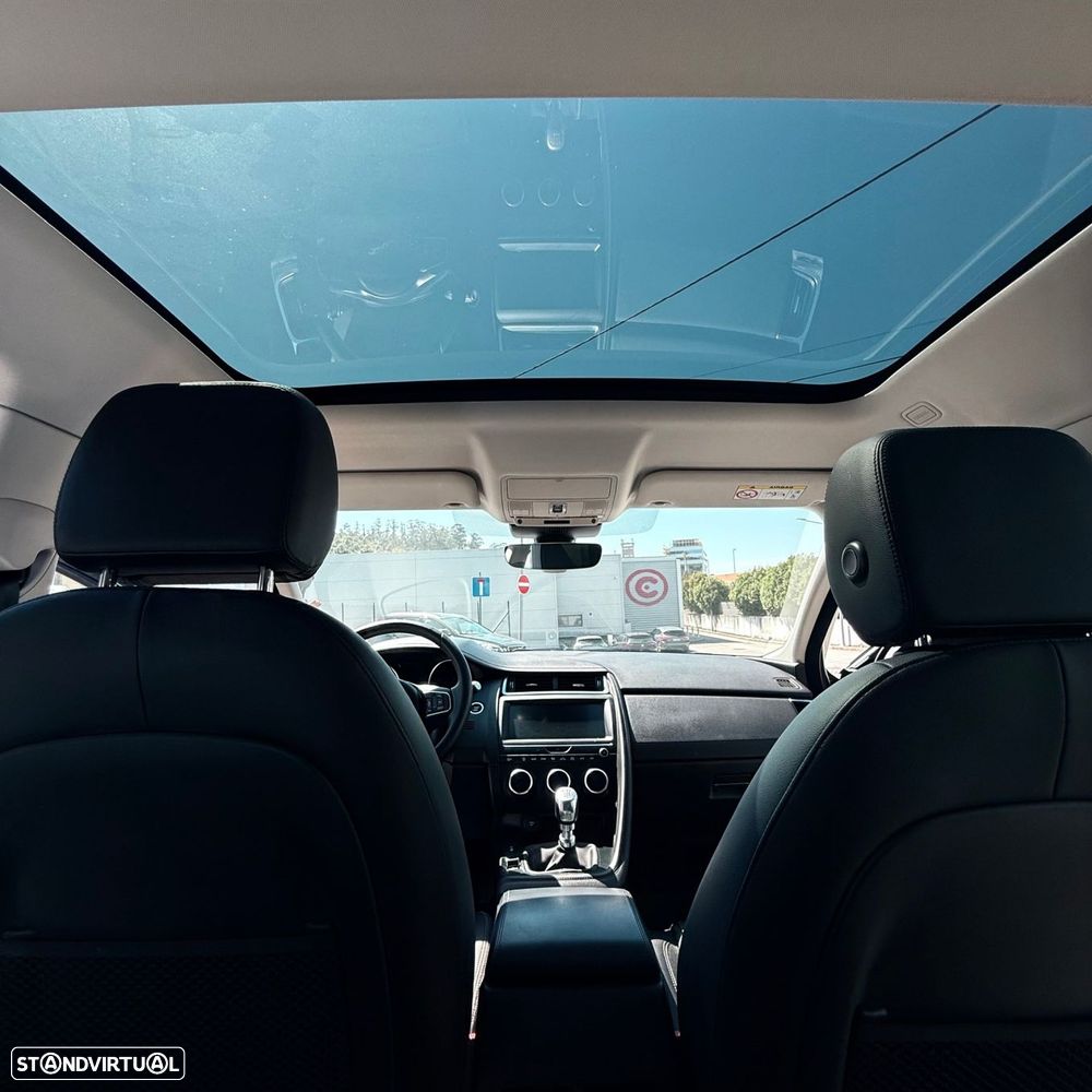 Jaguar E-Pace 2.0 i4D R-Dynamic S - 4