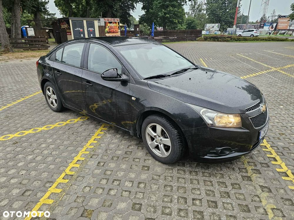 Chevrolet Cruze 1.6 LS - 19