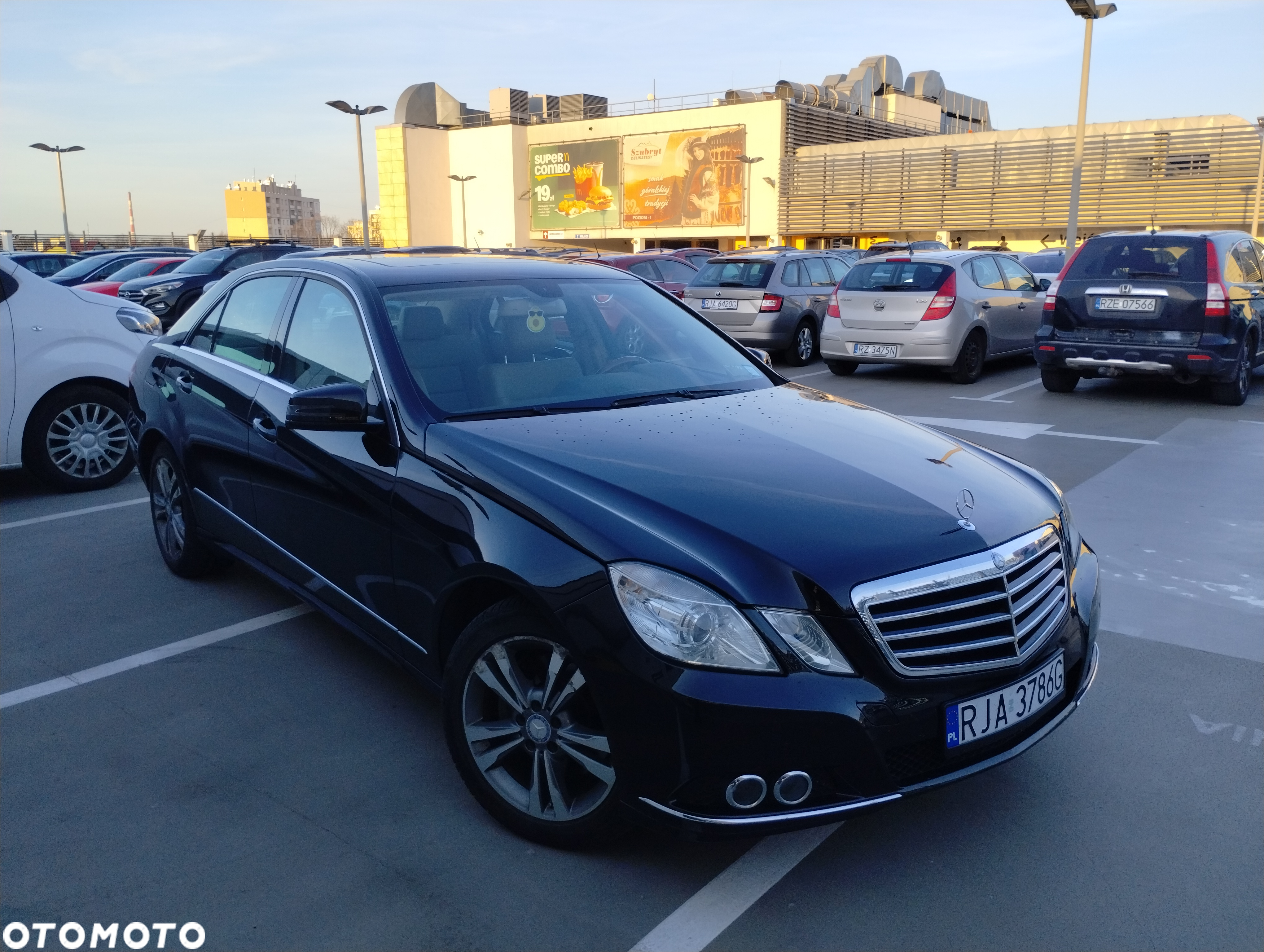 Mercedes-Benz Klasa E 350 4Matic 7G-TRONIC - 3