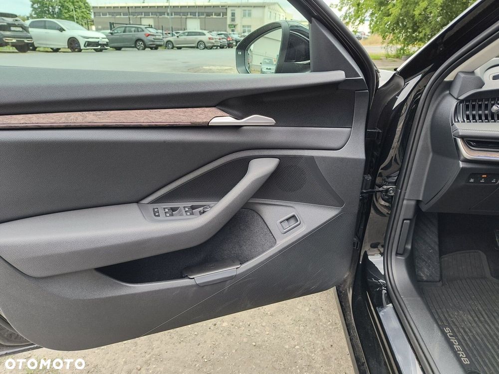 Skoda Superb 2.0 TSI L&K DSG - 11